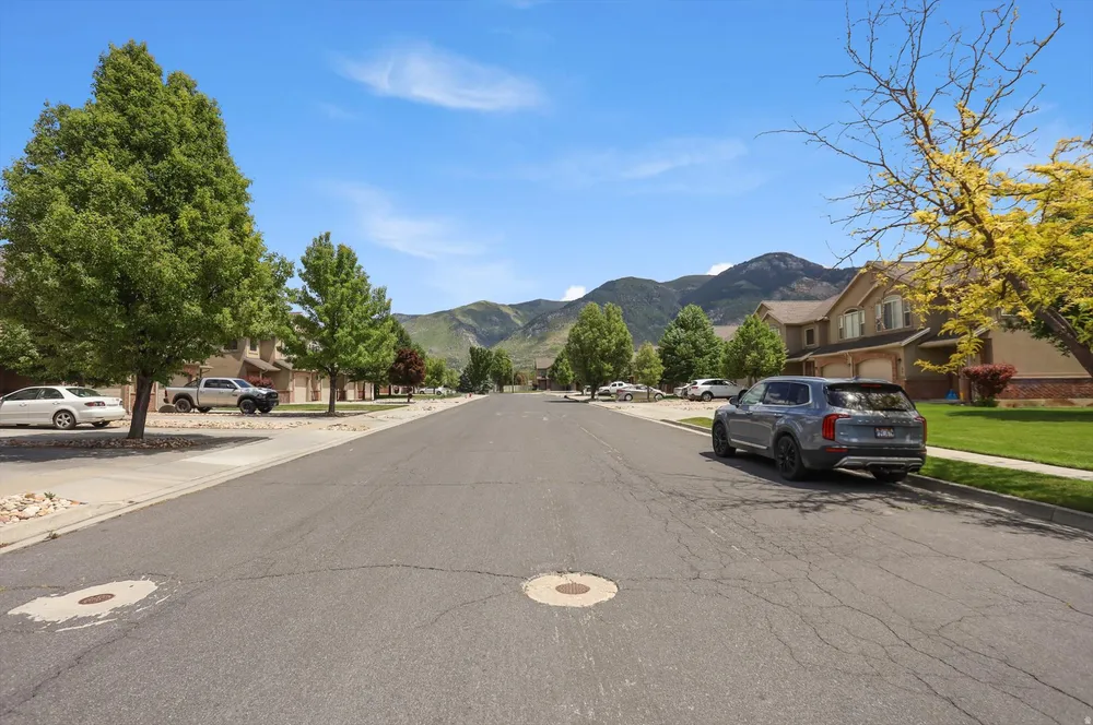 318 E 2275 N, North Ogden, UT 84414