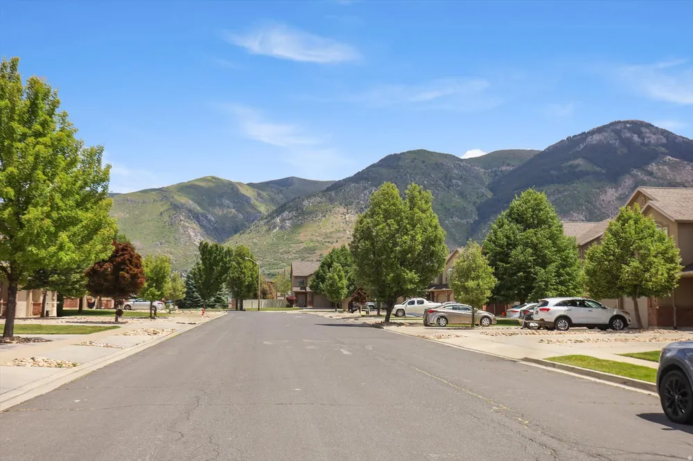 318 E 2275 N, North Ogden, UT 84414