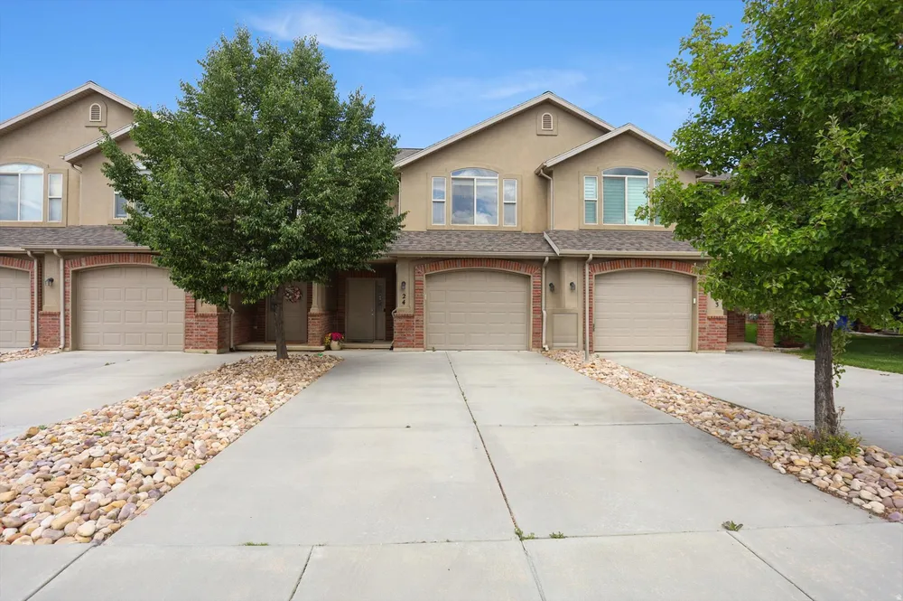 318 E 2275 N, North Ogden, UT 84414