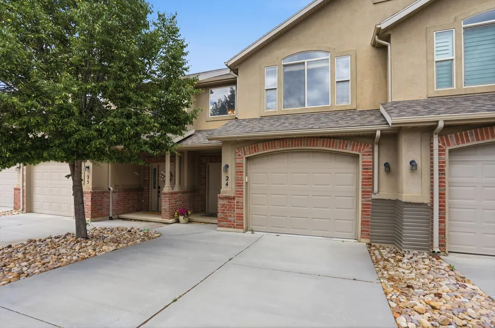 318 E 2275 N, North Ogden, UT 84414