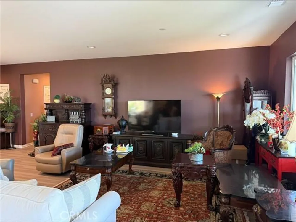 553 Chalakat Ct, San Jacinto, CA 92582