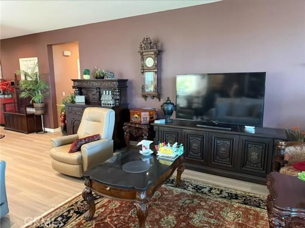 553 Chalakat Ct, San Jacinto, CA 92582