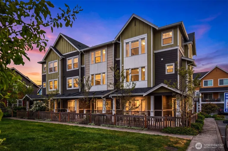 3280 SW Graham St, Seattle, WA 98126