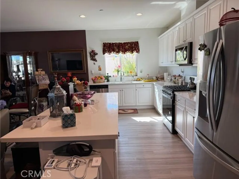 553 Chalakat Ct, San Jacinto, CA 92582