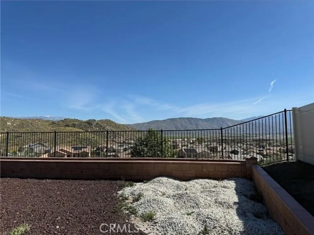 553 Chalakat Ct, San Jacinto, CA 92582