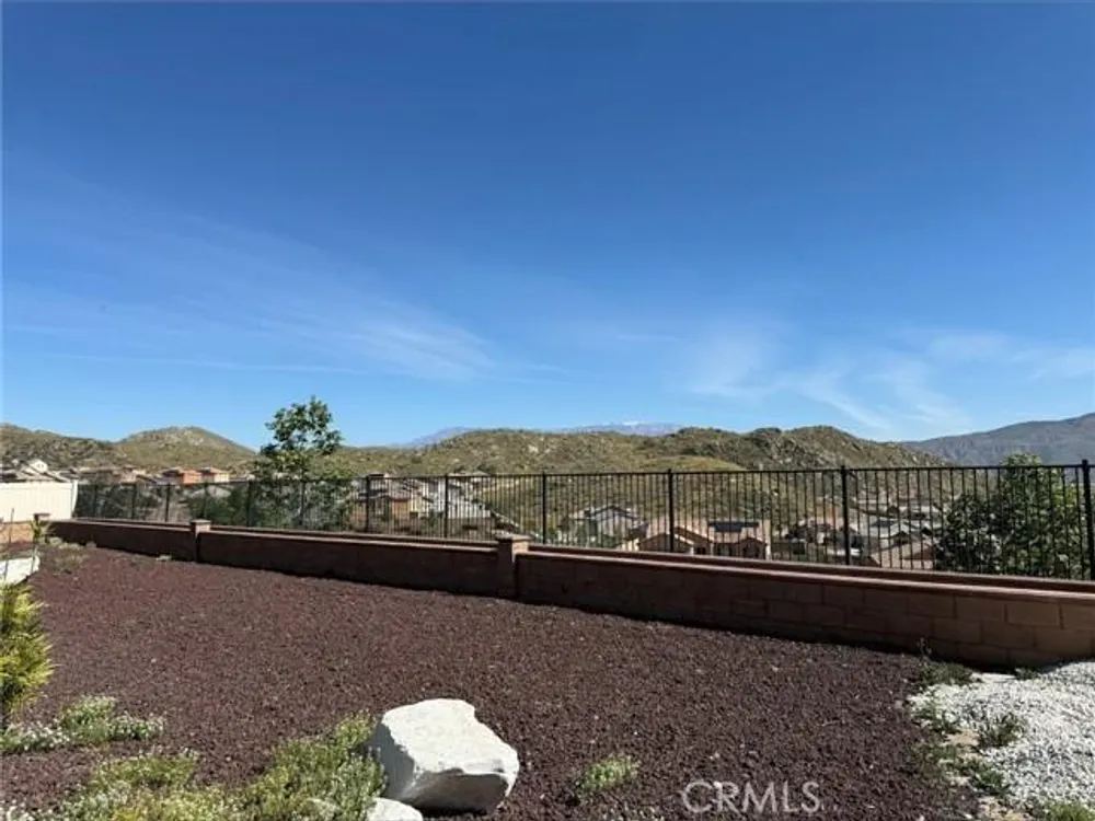 553 Chalakat Ct, San Jacinto, CA 92582