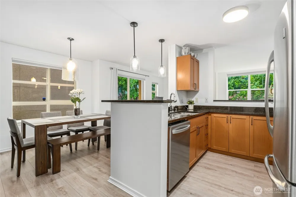 118 107th Ave NE, Bellevue, WA 98004
