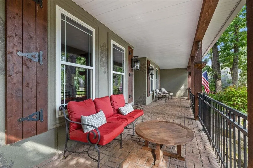 2017 NW Desoto Dr, Bentonville, AR 72712