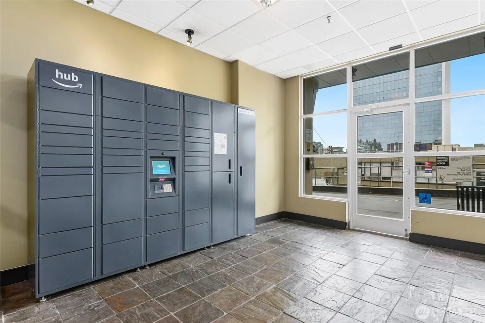 118 107th Ave NE, Bellevue, WA 98004