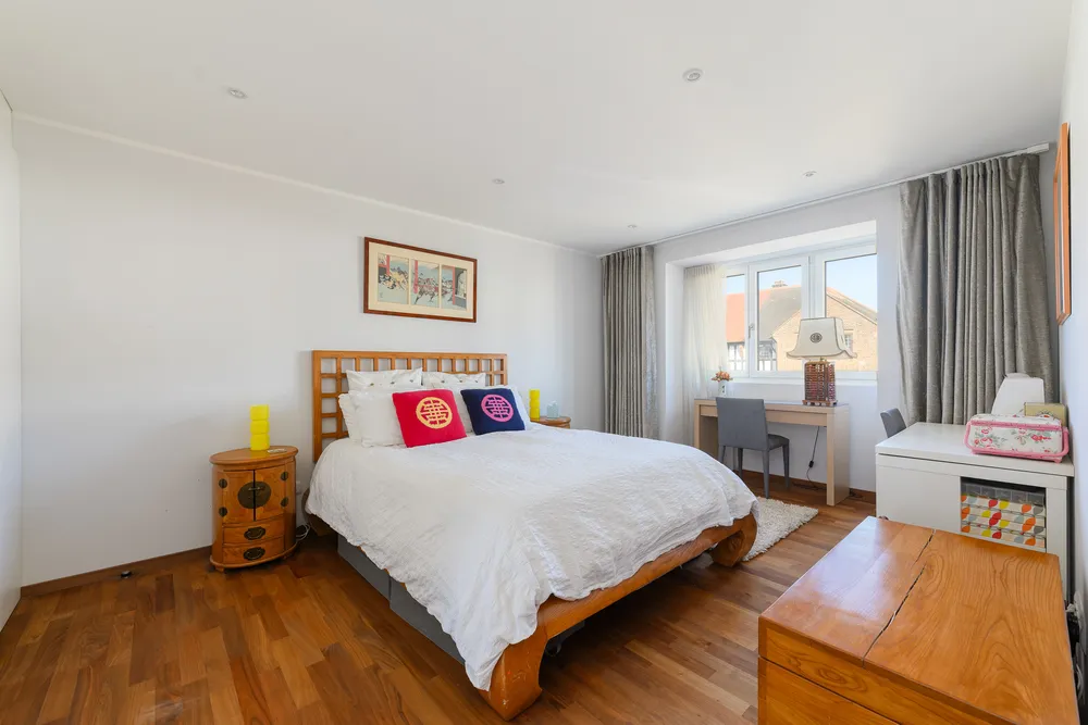 Lansdowne Road, London, N10