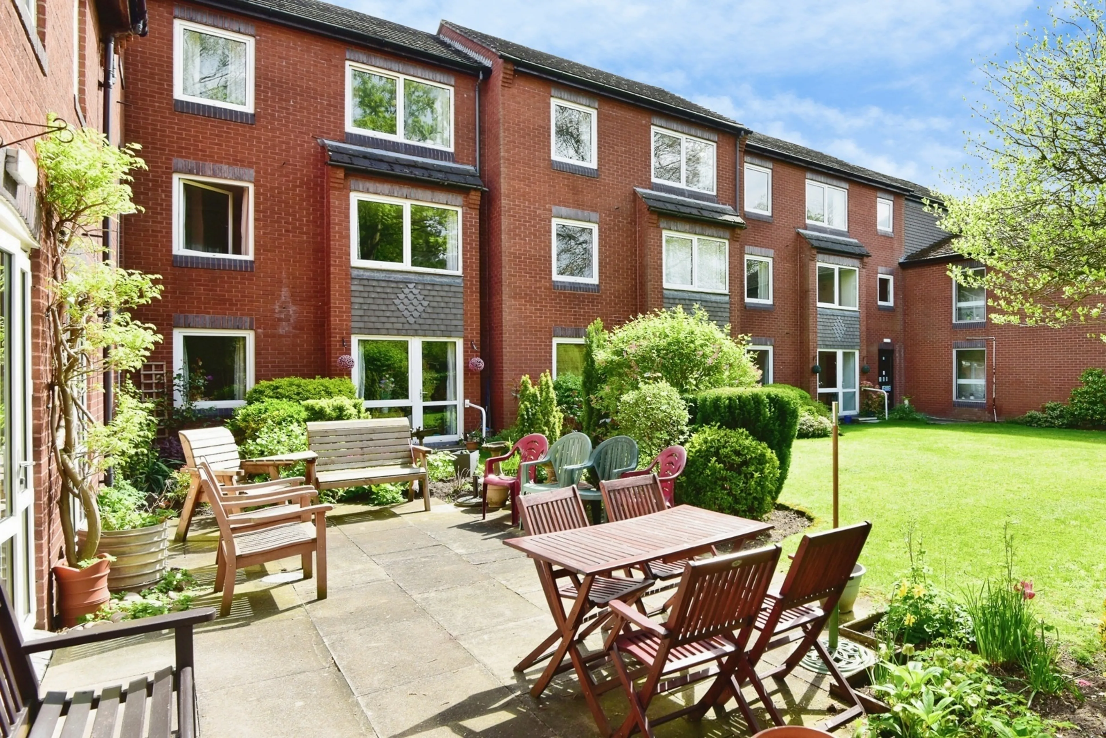 Photo 8