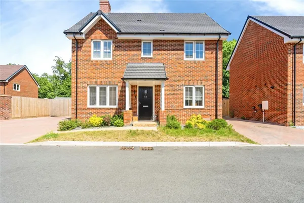 Pintail Drive, CHICHESTER, West Susse...