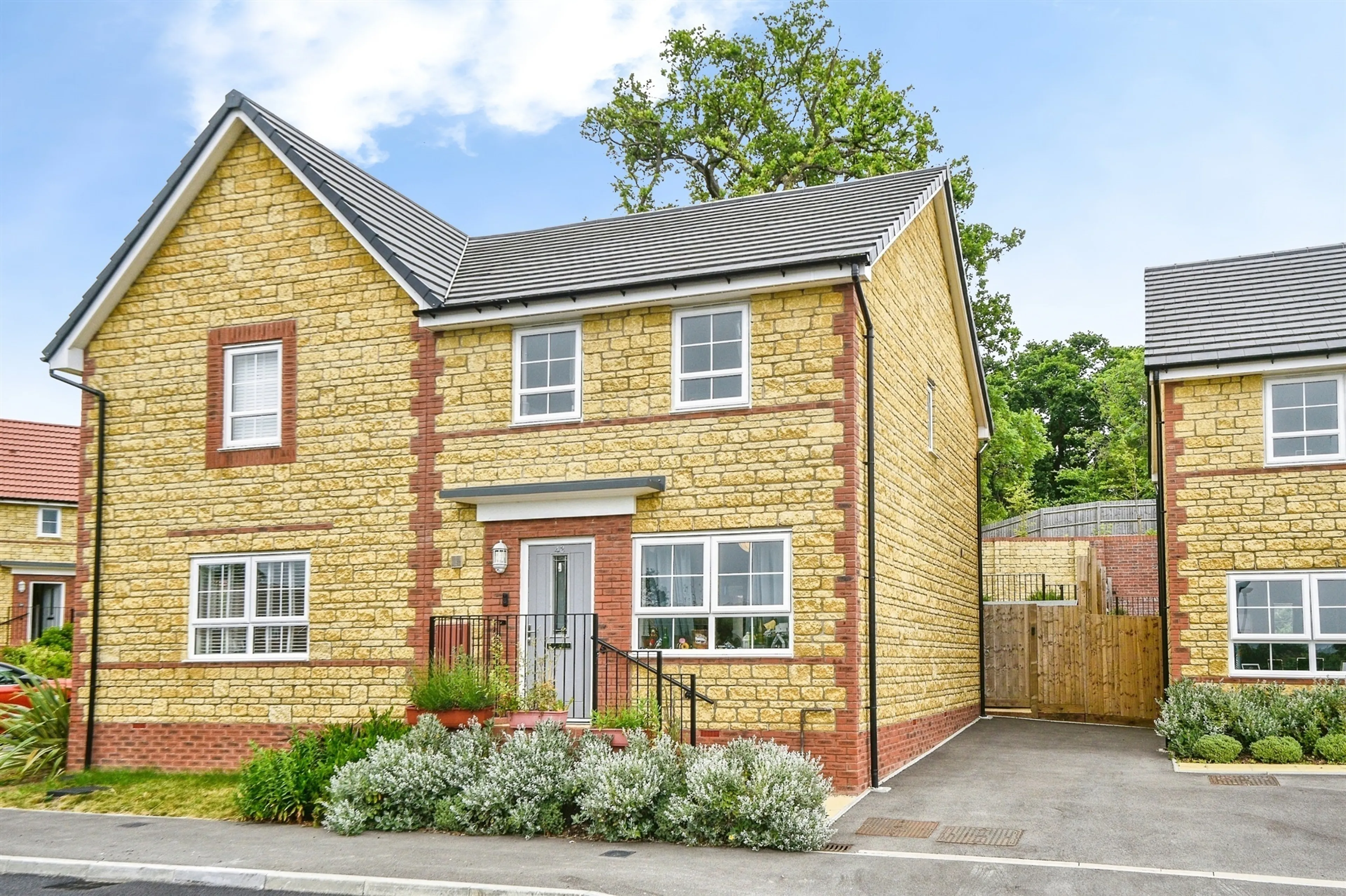 Property photo 0