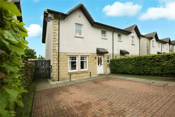 Burns Way, Dunlop, Kilmarnock, East A...