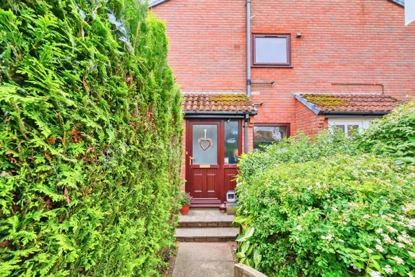 Henbury View Road, Corfe Mullen, Wimb...