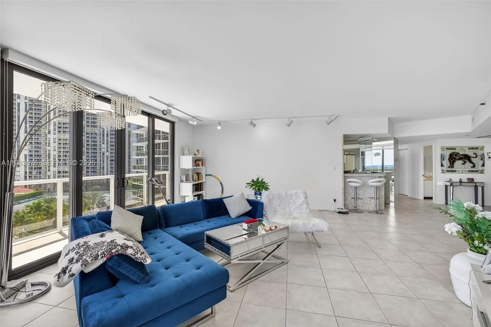 20281 E Country Club Dr, Aventura, FL 33180