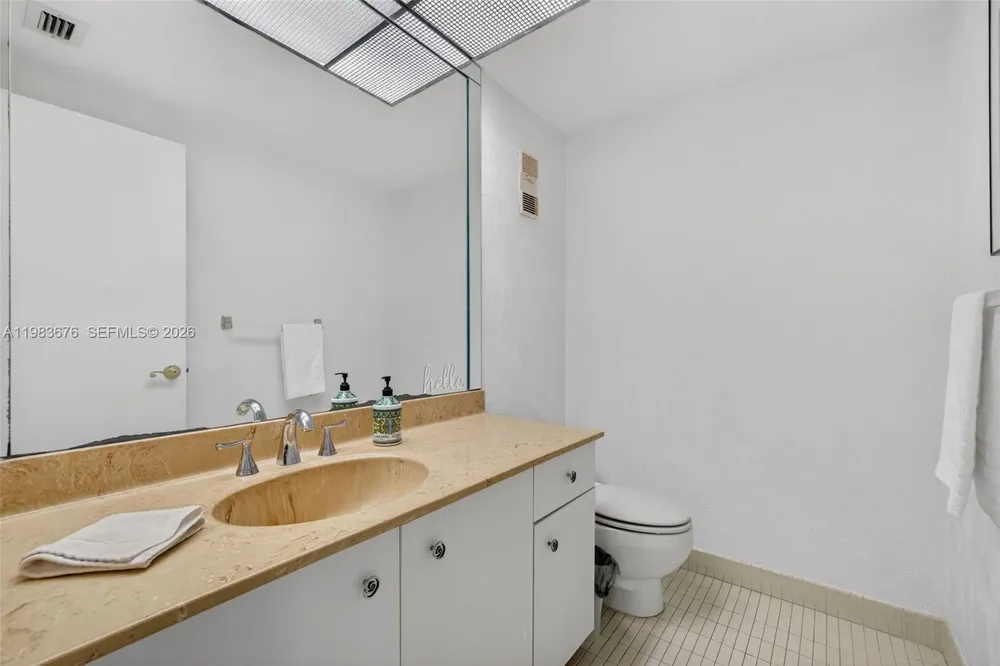 20281 E Country Club Dr, Aventura, FL 33180