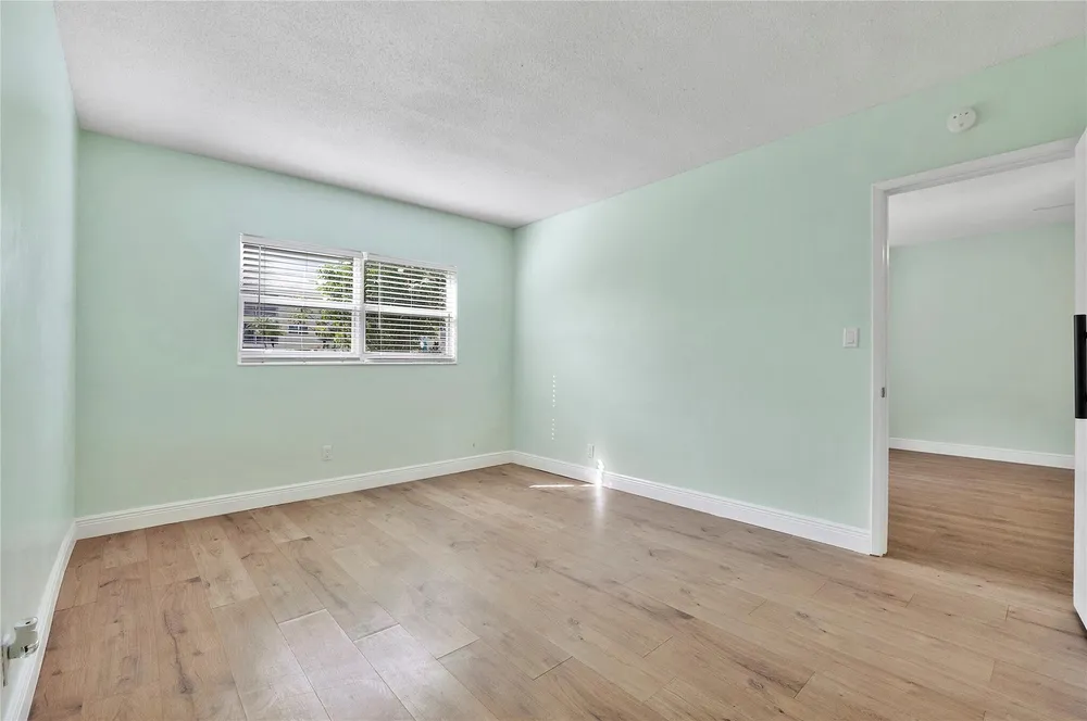 1951 NE 39th St, Lighthouse Point, FL 33064