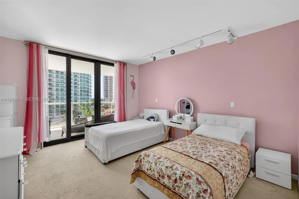 20281 E Country Club Dr, Aventura, FL 33180