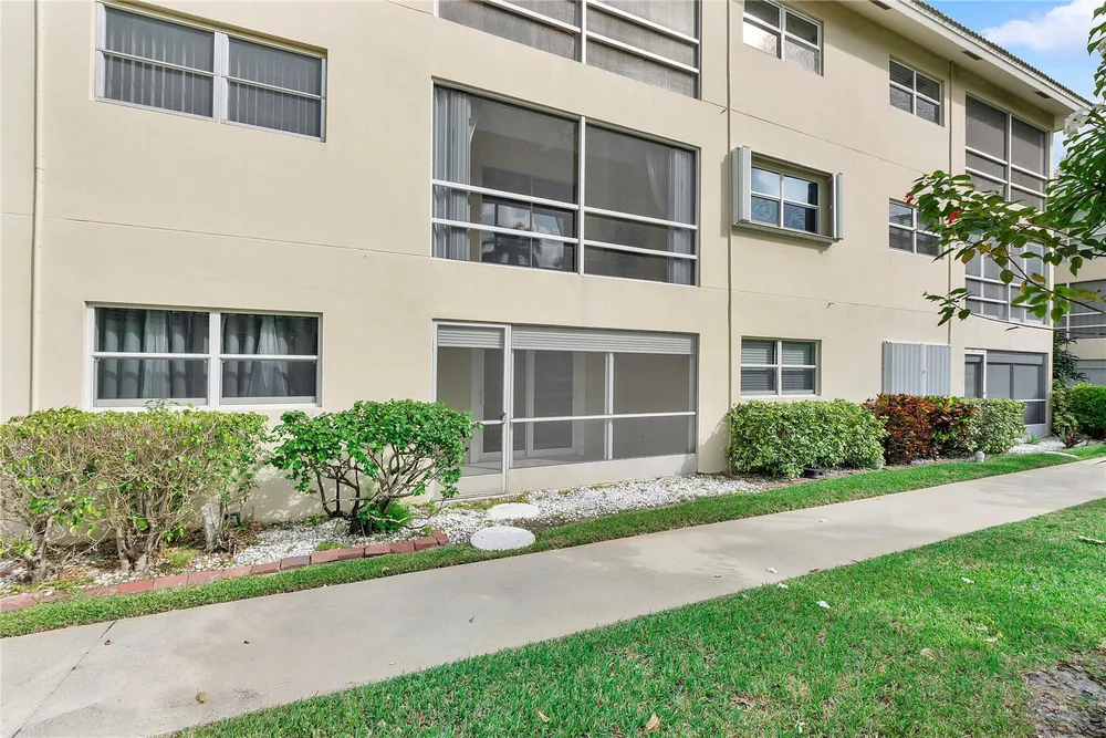 1951 NE 39th St, Lighthouse Point, FL 33064