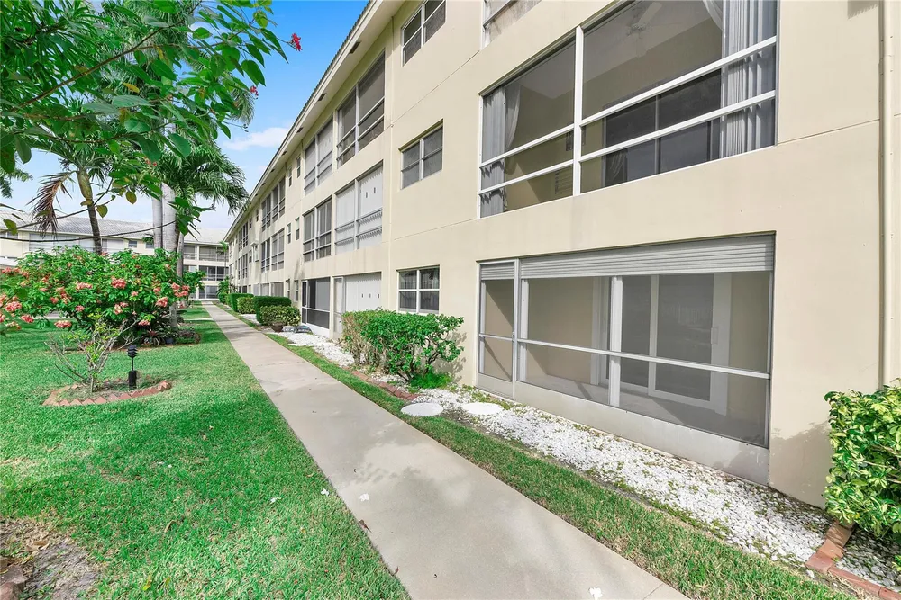 1951 NE 39th St, Lighthouse Point, FL 33064