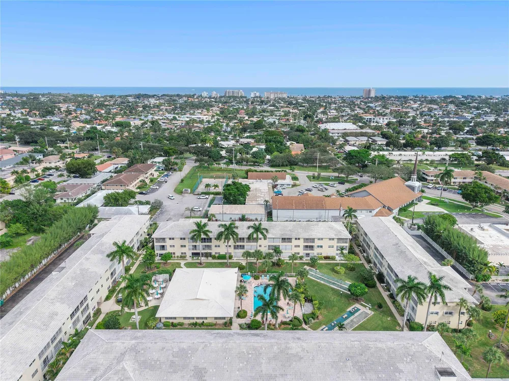 1951 NE 39th St, Lighthouse Point, FL 33064
