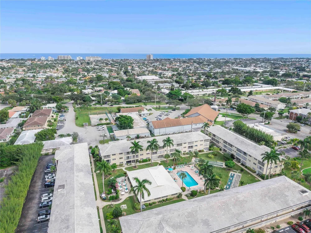 1951 NE 39th St, Lighthouse Point, FL 33064