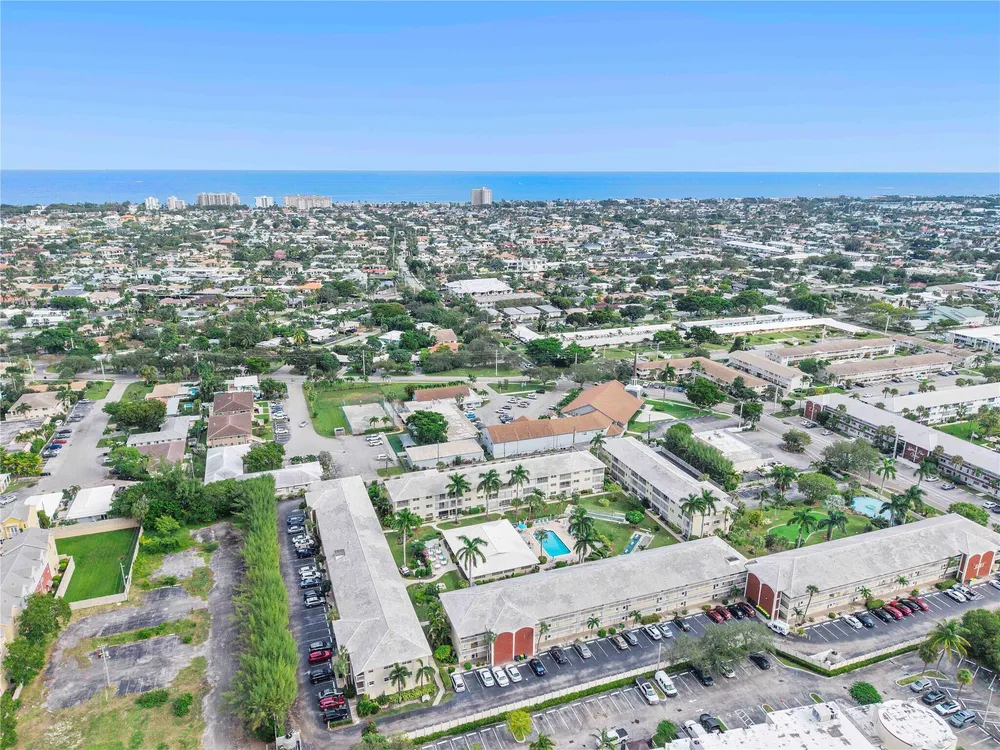 1951 NE 39th St, Lighthouse Point, FL 33064
