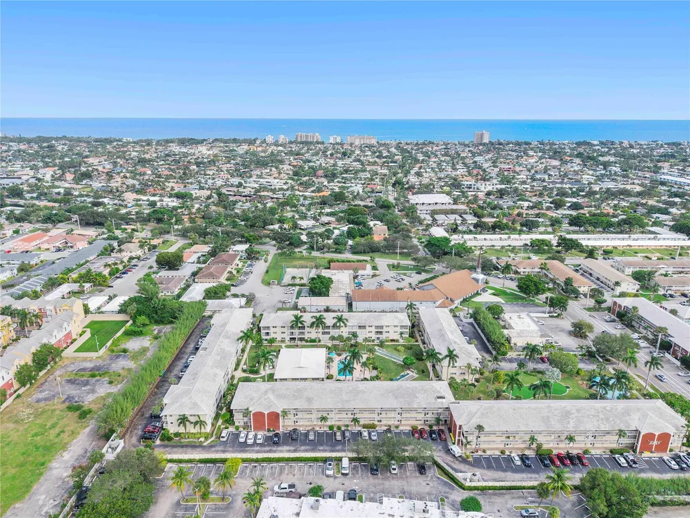 1951 NE 39th St, Lighthouse Point, FL 33064
