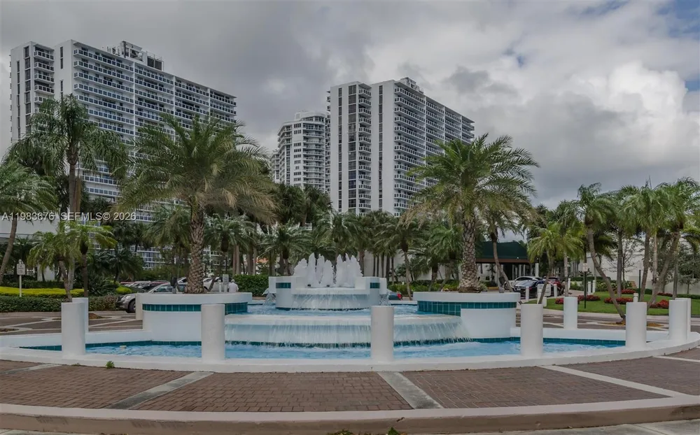 20281 E Country Club Dr, Aventura, FL 33180