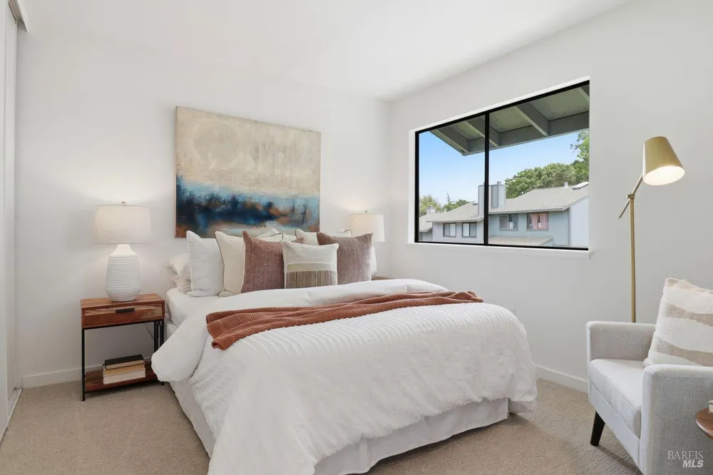 318 Sylvia Way, San Rafael, CA 94903