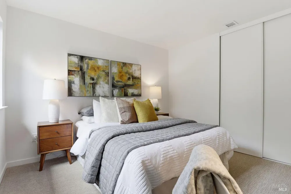 318 Sylvia Way, San Rafael, CA 94903