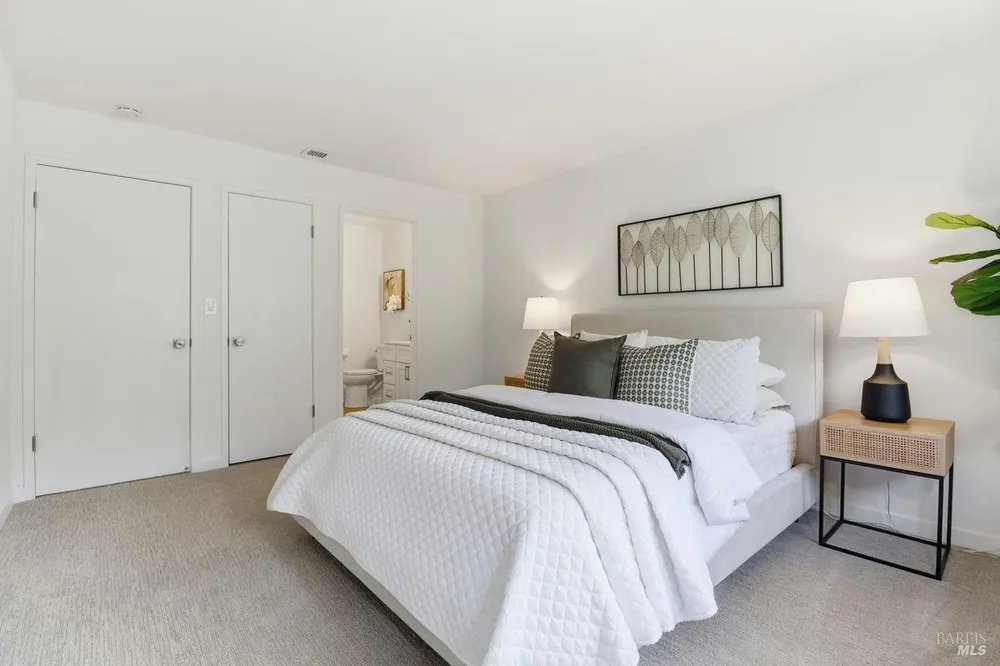 318 Sylvia Way, San Rafael, CA 94903