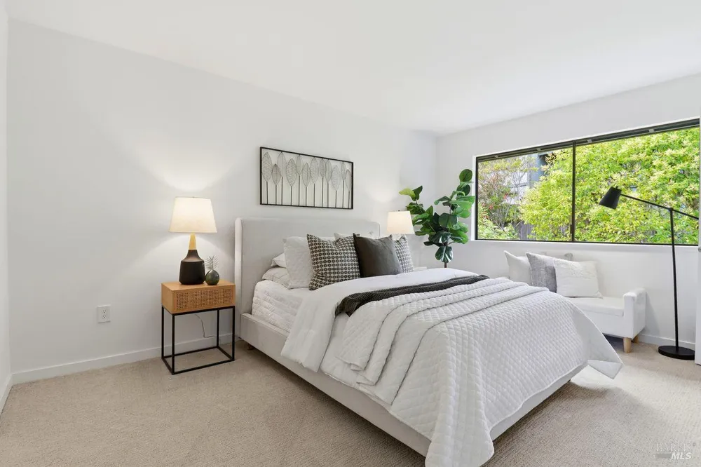 318 Sylvia Way, San Rafael, CA 94903