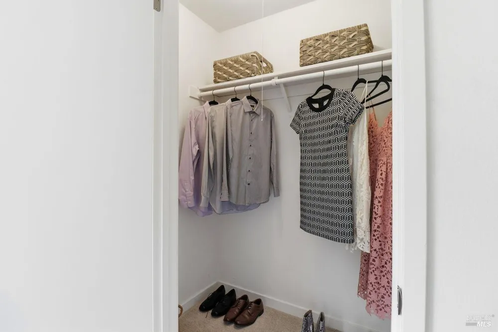 318 Sylvia Way, San Rafael, CA 94903