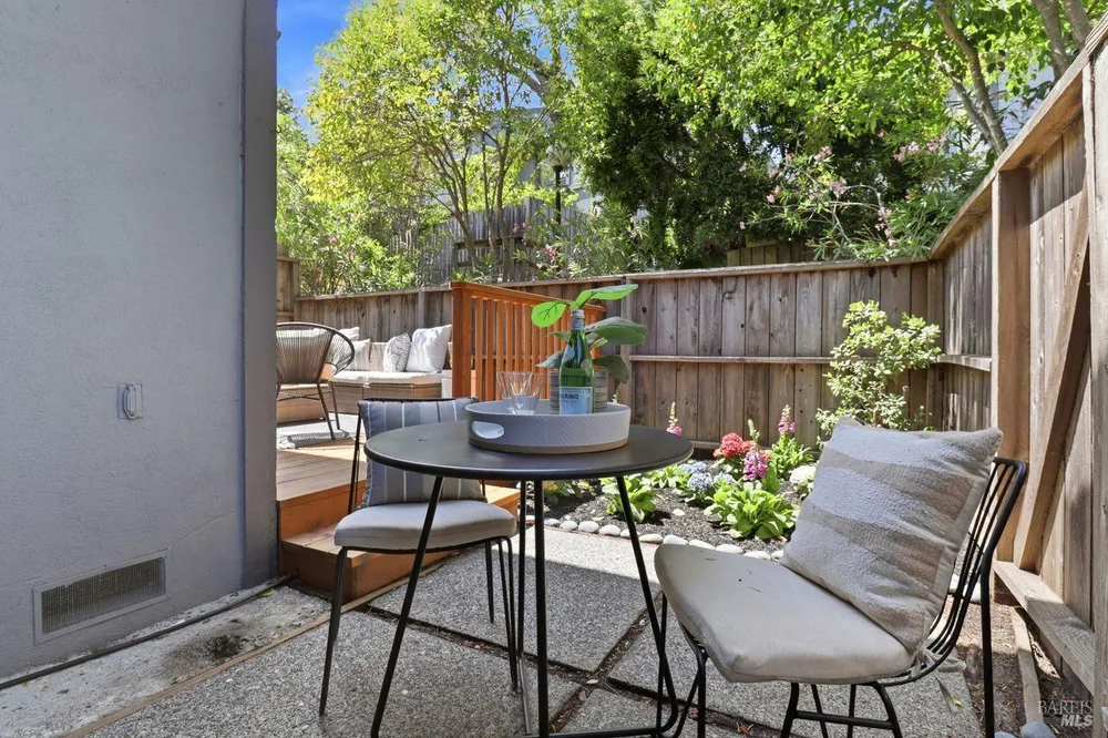 318 Sylvia Way, San Rafael, CA 94903