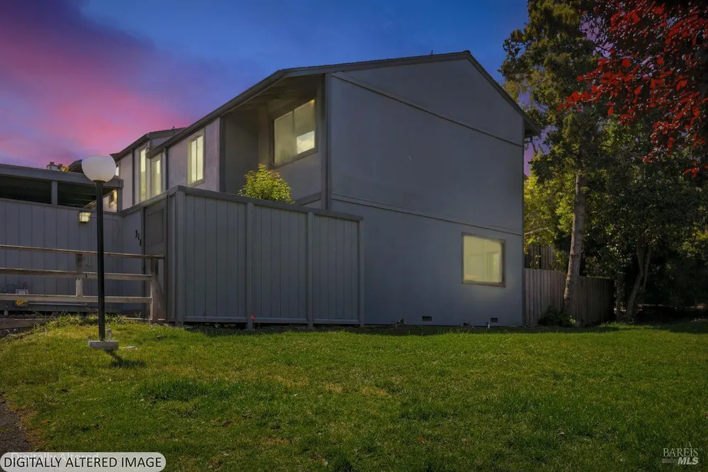 318 Sylvia Way, San Rafael, CA 94903