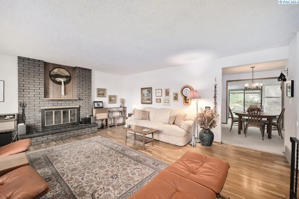 340 NW Larry St, Pullman, WA 99163