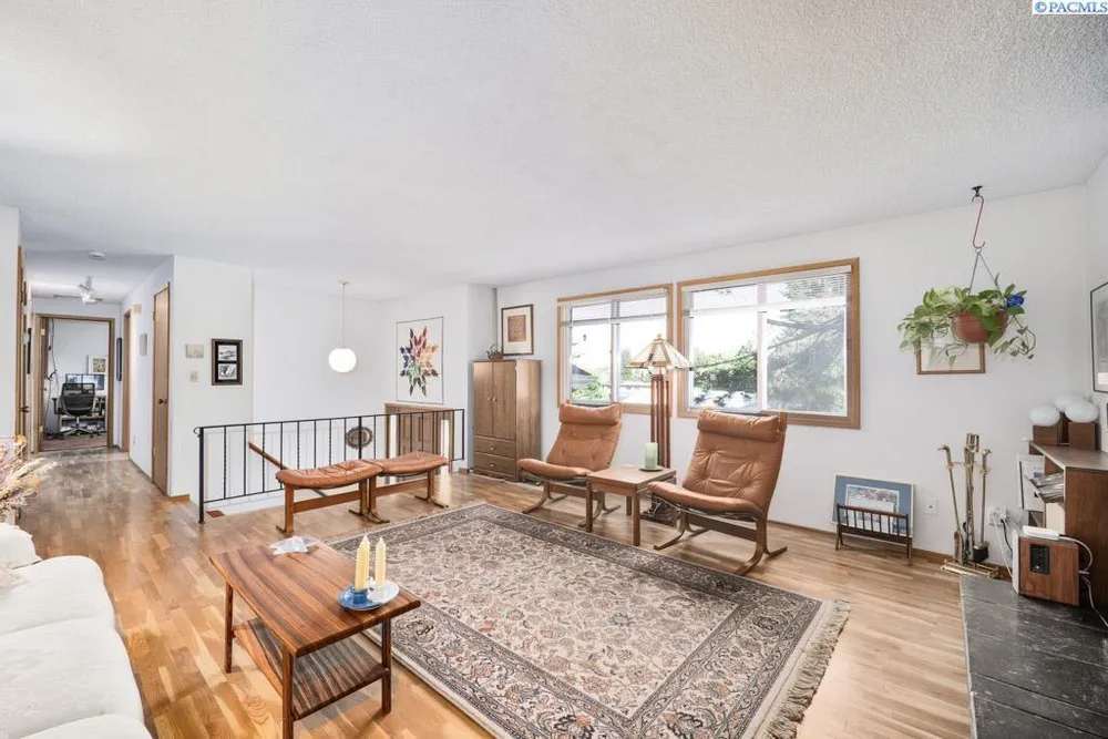 340 NW Larry St, Pullman, WA 99163