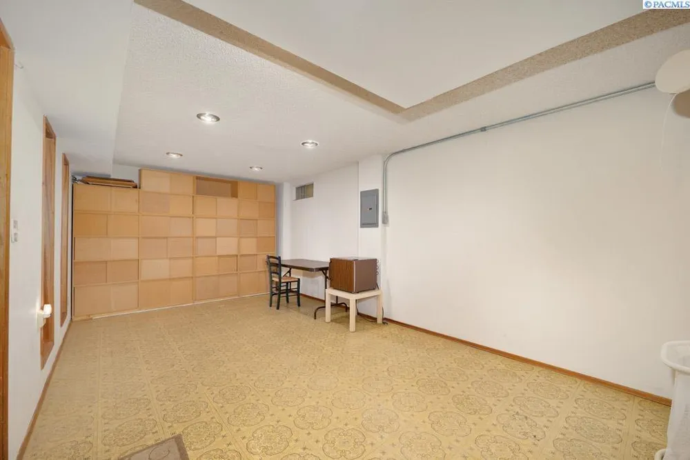 340 NW Larry St, Pullman, WA 99163