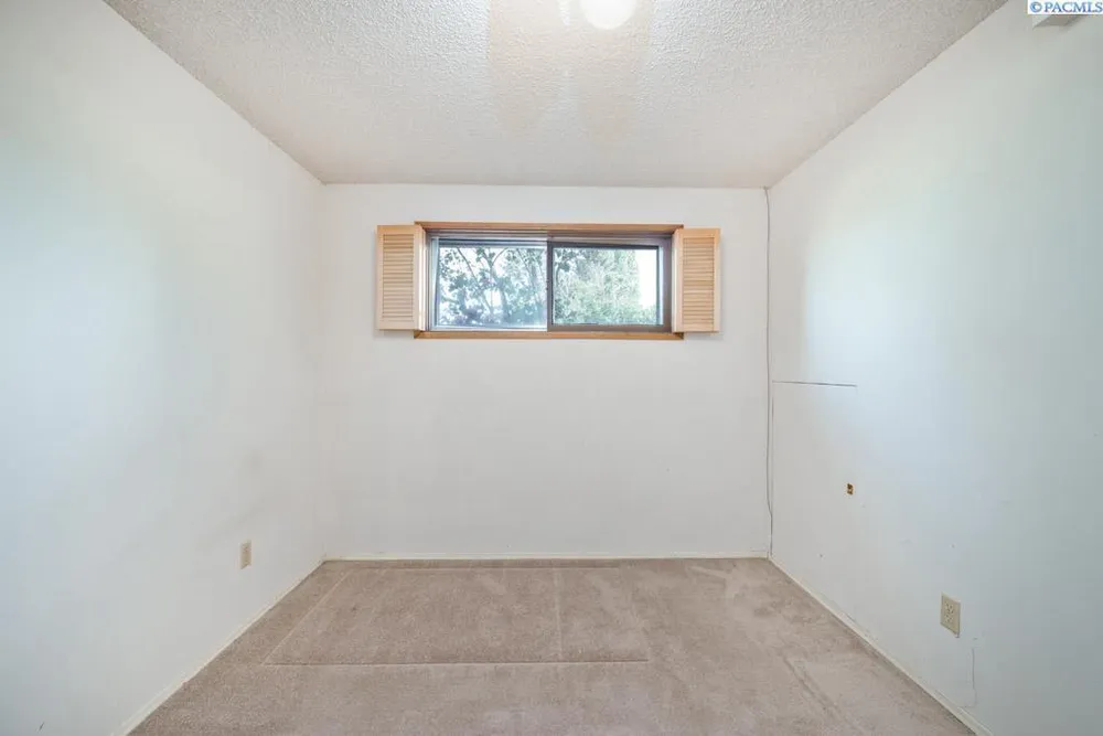340 NW Larry St, Pullman, WA 99163