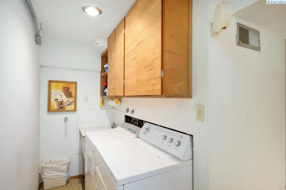 340 NW Larry St, Pullman, WA 99163