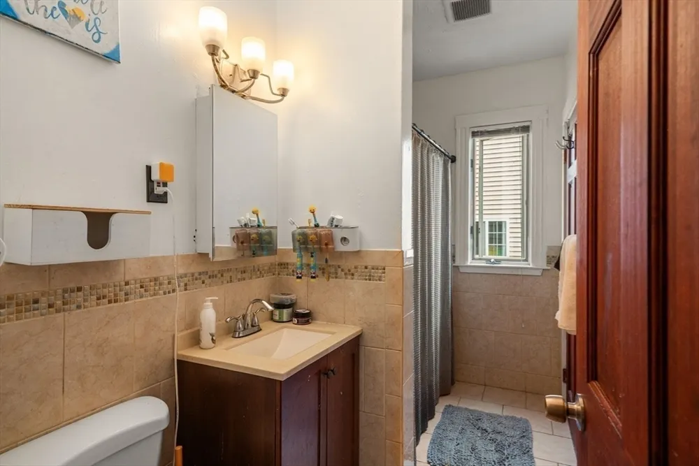5 Lafield St, Boston, MA 02122