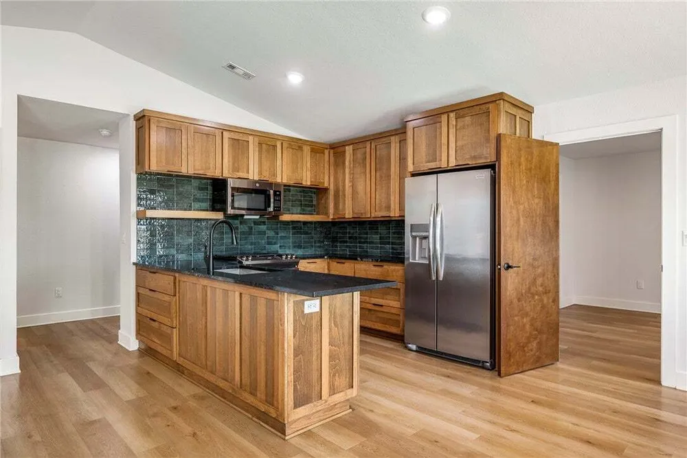 1808 SW D St, Bentonville, AR 72712