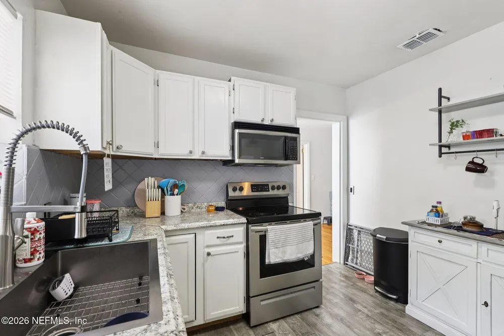 737 Wren Rd, Jacksonville, FL 32216