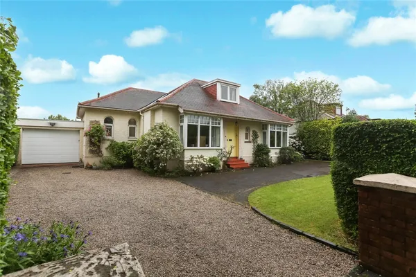 Pacemuir Road, Kilmacolm, PA13