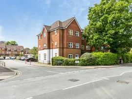 Regents Mews, Horley photo