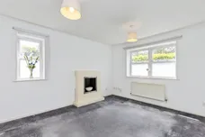 Regents Mews, Horley