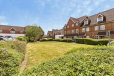 Regents Mews, Horley