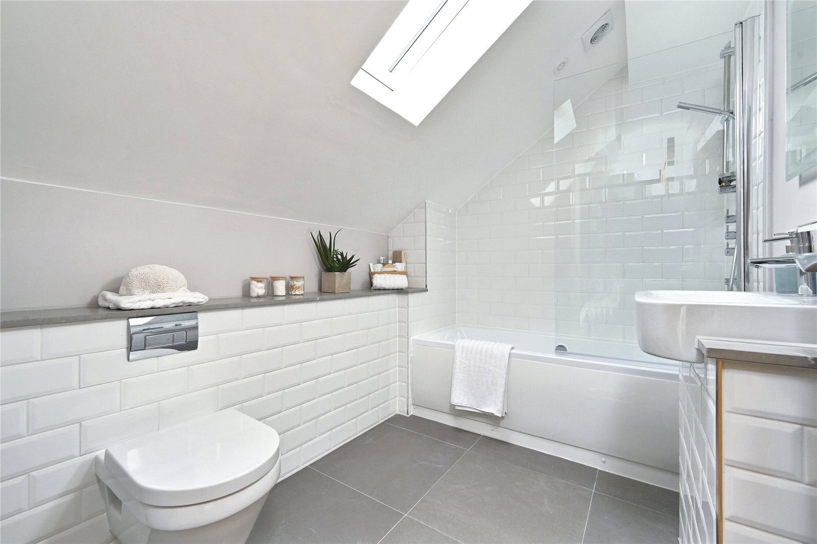 Buxshalls, Ardingly Road, Lindfield, RH16 Image 12